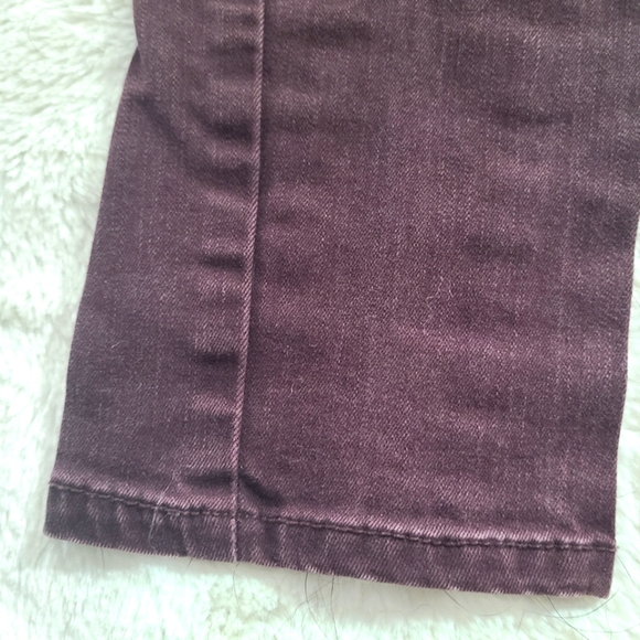 ✨️5 for $25✨️ Burgundy Kismet Jeans - Picture 3 of 3